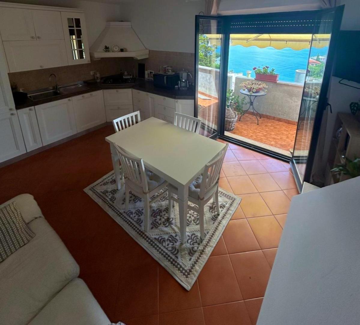 Free Parking Casa Cuma Apartment Bergeggi Exterior photo